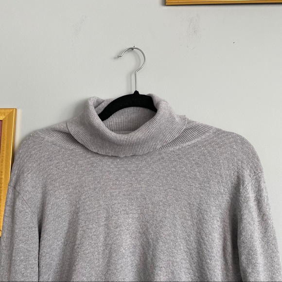 Aritzia Wilfred Grey Turtleneck - Picture 3 of 6